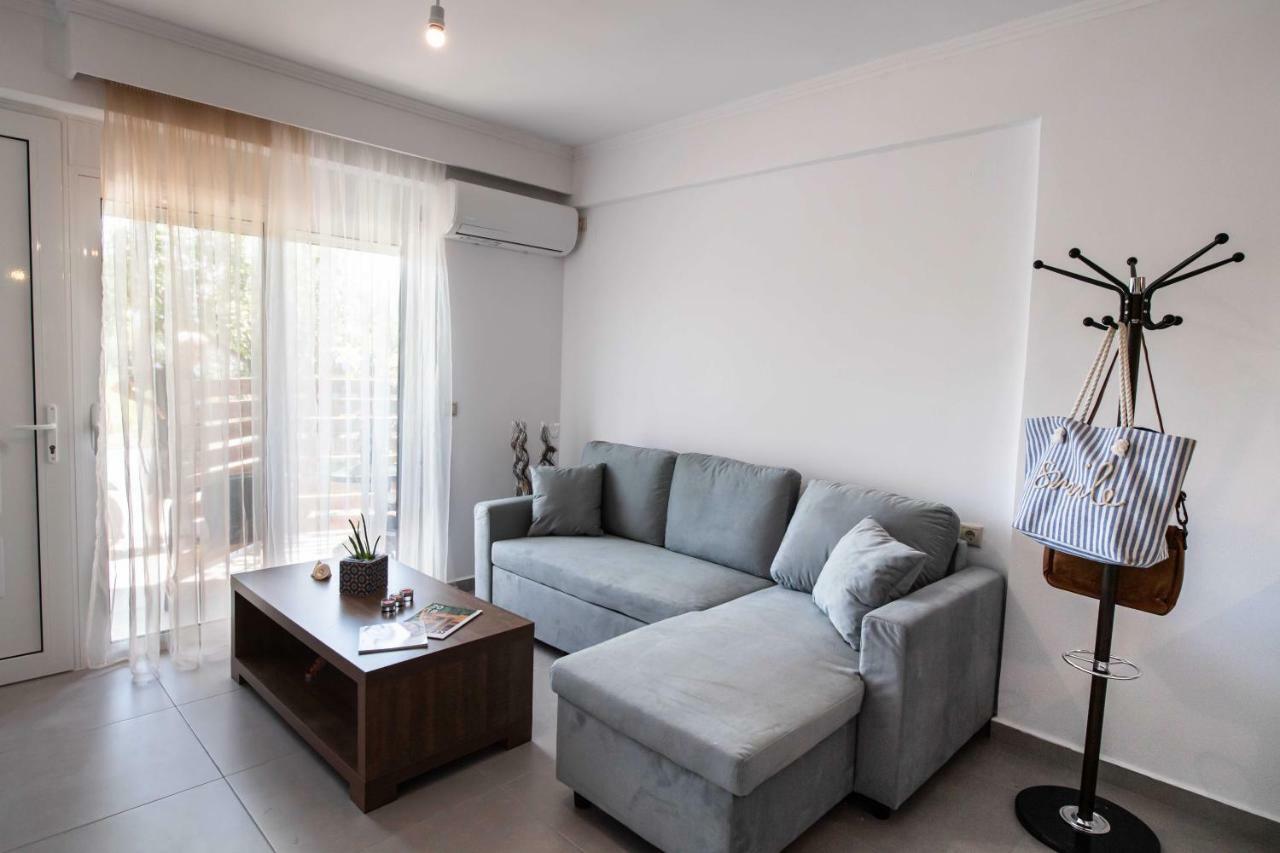 F Apartment *